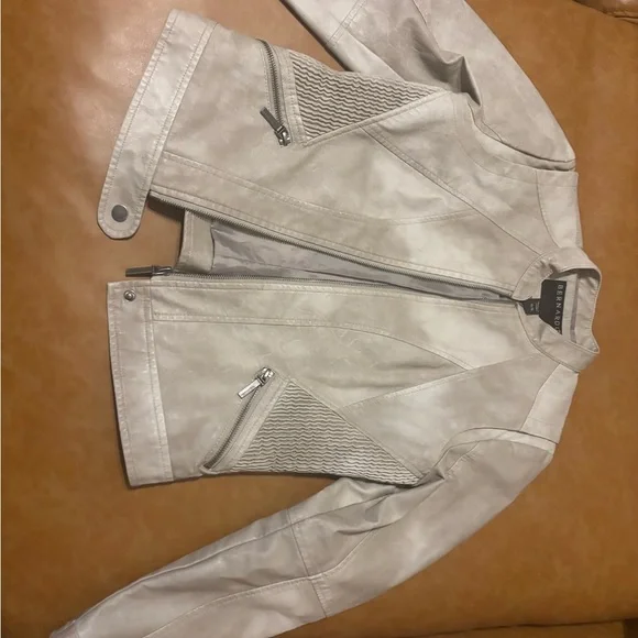Bernardo Girls Jacket Women Size 14/16 Beige Zip Up & Buckle NWOT Pockets - Picture 2 of 12